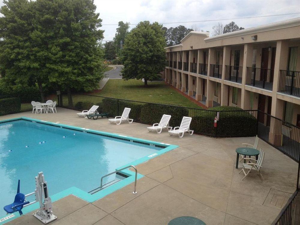 Red Roof Inn Atlanta - Suwanee/Mall Of Georgia Kültér fotó